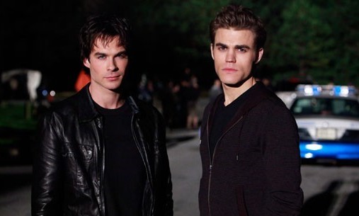 Damon et Stefan prennent la pause