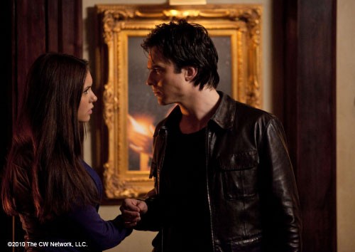 Elena et Damon se disputent