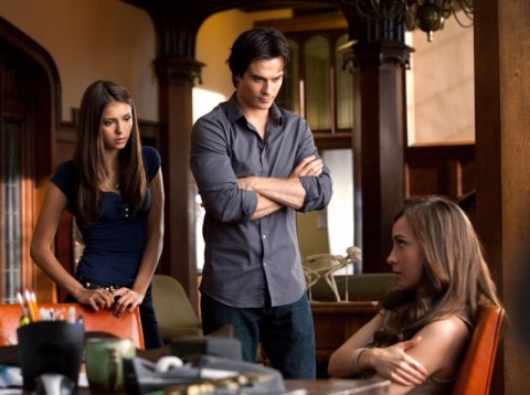Elena et Damon interrogent une ancienne élève d'Isobel